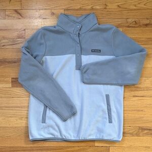 Columbia Light Gray and Dove Gray Snap Pullover Fleece